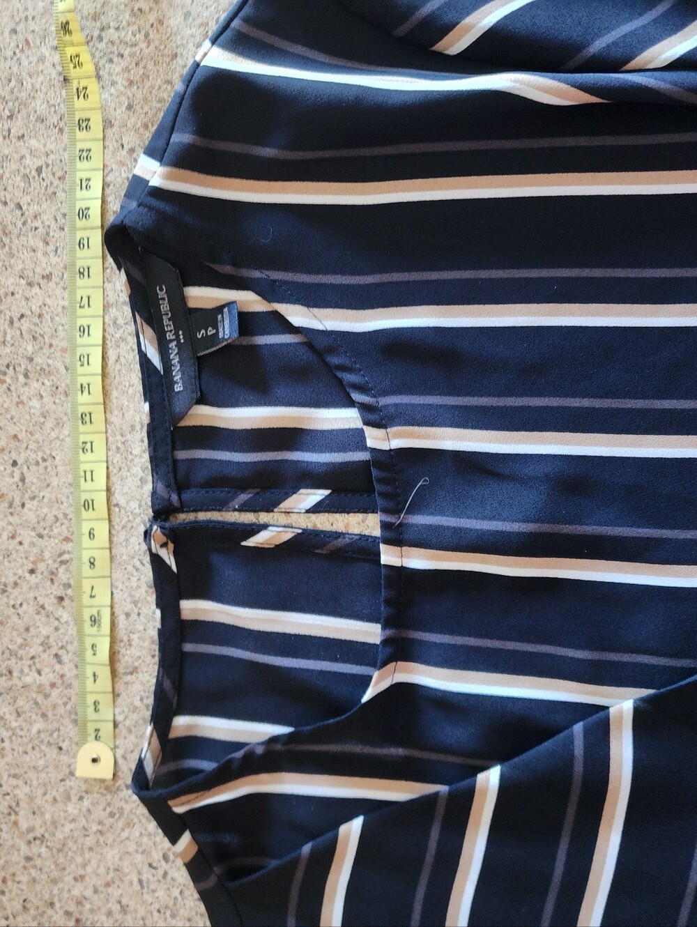 Y2k BANANA REPLUBLIC Striped Black Wrap-Style Front Blouse w/ Cream Stripes 1111 - Picture 11 of 12
